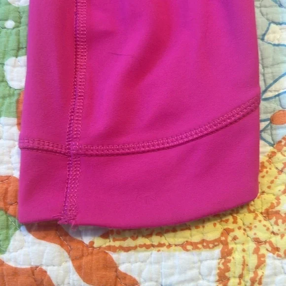 Layers 8 Pink Leggings, 21” Inseam, side pockets, legs are rounded, Sz S - Picture 14 of 14